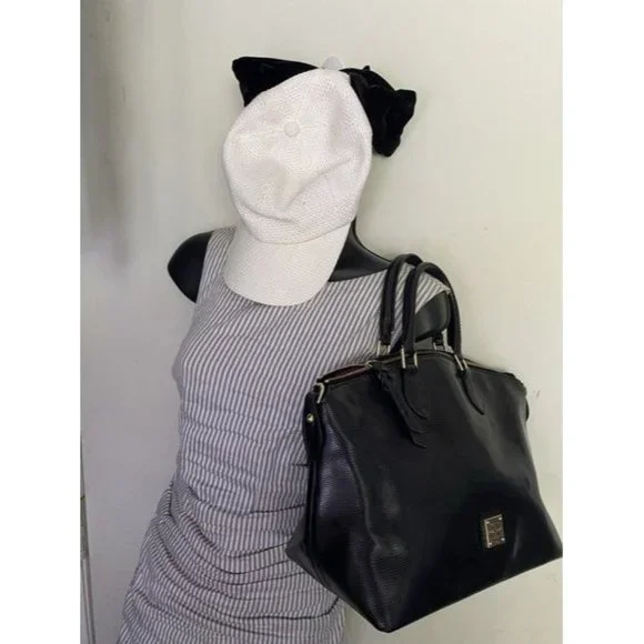 Dooney And Bourke Summer Black Leather Cross Body Bag - Picture 2 of 9